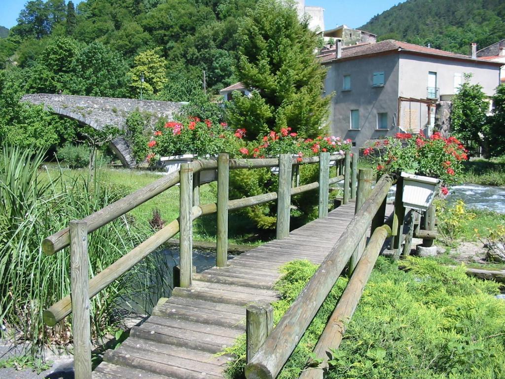 Bed and Breakfast Aux Quatre Saisons Axat Екстер'єр фото